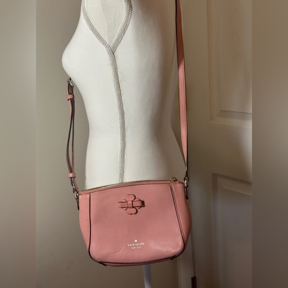 kate spade Handbags - Kate Spade crossbody.
